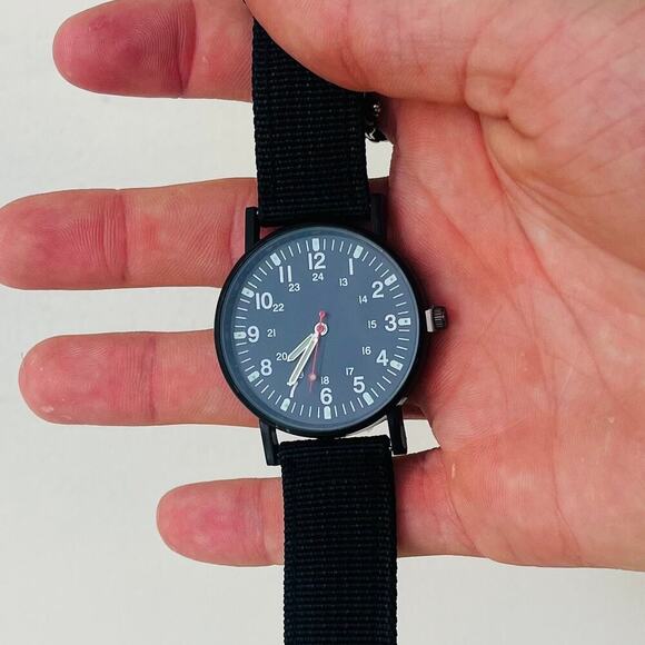 Black Analog Watch Unisex Minimalist Streetwear Style Quartz New - Picture 8 of 11